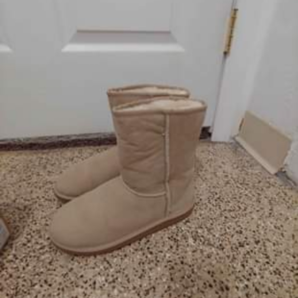 Size 6 uggs
